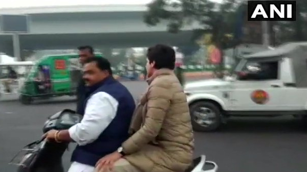 ट्रैफिक पुलिस ने काटा चालान