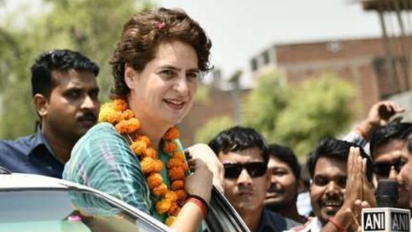 congress leader shouted slogans of priyanka chopra zindabad instead of Priyanka Gandhi Vadra in delhi congress leader shouted slogans of priyanka chopra zindabad instead of Priyanka Gandhi Vadra in delhi