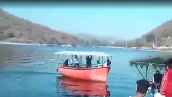 Professor jumps into Fatehsagar lake Udaipur Professor jumps into Fatehsagar lake Udaipur