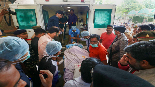 न्याय मांगने वाली उन्नाव की बहादुर बेटी को इंसाफ कब! न्याय मांगने वाली उन्नाव की बहादुर बेटी को इंसाफ कब!