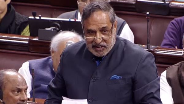 संविधान निर्माताओं की समझ पर सवाल ना करें
