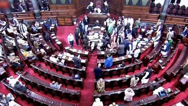 राज्यसभा में किसे मिला पुरस्कार?