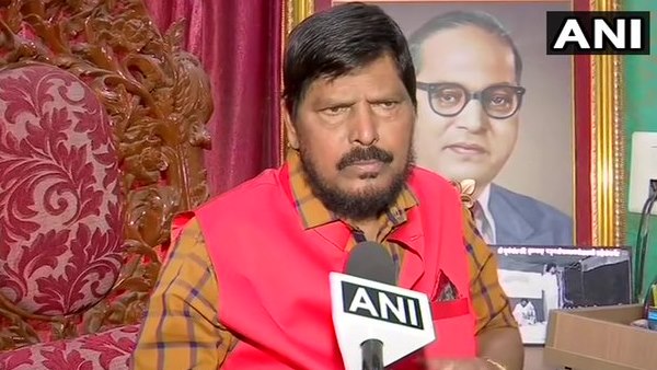 Ramdas Athawale on Mohan Bhagwats remark all indian are hindu, says Not right to say all are Hindus Ramdas Athawale on Mohan Bhagwats remark all indian are hindu, says Not right to say all are Hindus