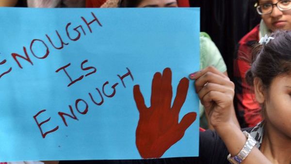 delhi Molestation accused comes to court dressed as woman delhi Molestation accused comes to court dressed as woman