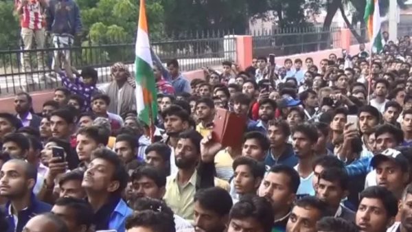 चार किलोमीटर तक निकाली तिरंगा यात्रा