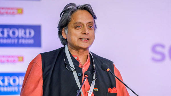 दो राष्ट्र की बाद हिंदू महासभा व मुस्लिम लीग ने की