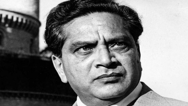 Veteran actor Shriram Lagoo passed away at a private hospital in Pune at the age of 92 years Veteran actor Shriram Lagoo passed away at a private hospital in Pune at the age of 92 years