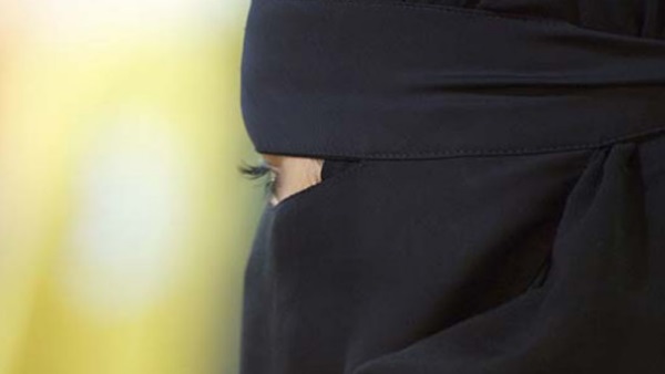 traffic inspector husband gives triple talaq to wife in prayagraj traffic inspector husband gives triple talaq to wife in prayagraj