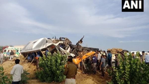Two people died in jabalpur after bus overturned Two people died in jabalpur after bus overturned