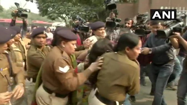आत्मदाह करने की दी धमकी