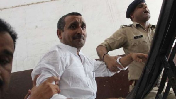 कोर्ट ने सुनाई उम्रकैद की सजा