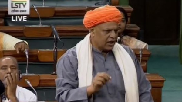 बीजेपी ने सांसद बोले- देश को बदनाम करने के लिए कर रहे हैं ऑटो क्षेत्र में मंदी की बात