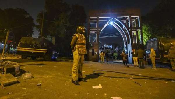 इंस्टाग्राम पर भी शेयर किया पोस्ट