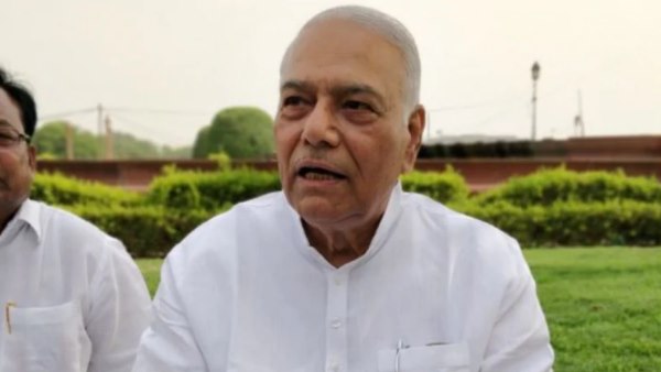 Yashwant Sinha says Tukde tukde gang has 2 people, both are in BJP Yashwant Sinha says Tukde tukde gang has 2 people, both are in BJP