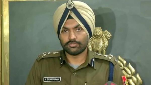 Delhi Police JNU violence 3 suspects Komal Sharma Rohit Sha Akshat Awasthi are absconding Delhi Police JNU violence 3 suspects Komal Sharma Rohit Sha Akshat Awasthi are absconding