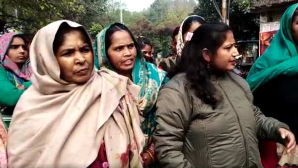 uttar pradesh meerut woman demand justice against goons uttar pradesh meerut woman demand justice against goons