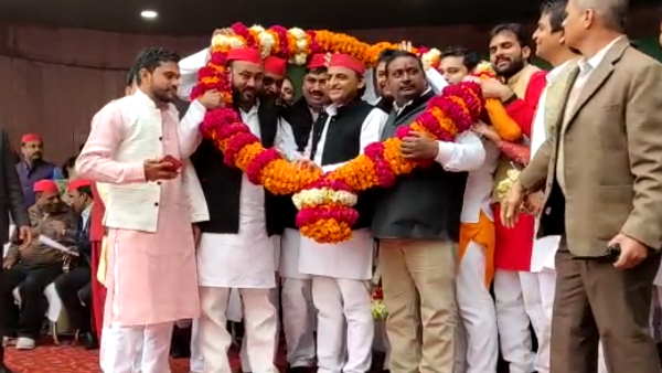 uttar pradesh lucknow hindu yuva vahini leader sunil singh join samajwadi party uttar pradesh lucknow hindu yuva vahini leader sunil singh join samajwadi party