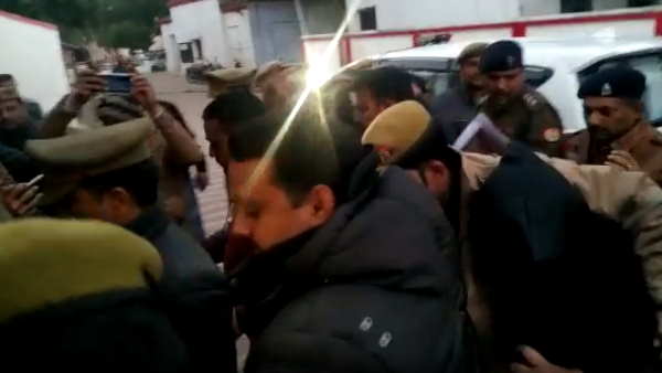 mathura police disclose murder case of junior engineer mathura police disclose murder case of junior engineer