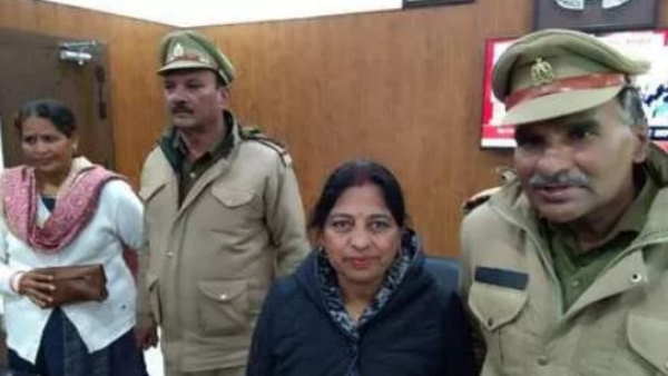 पत्नी अस्पताल में थी भर्ती तो भी नहीं मिली छुट्टी