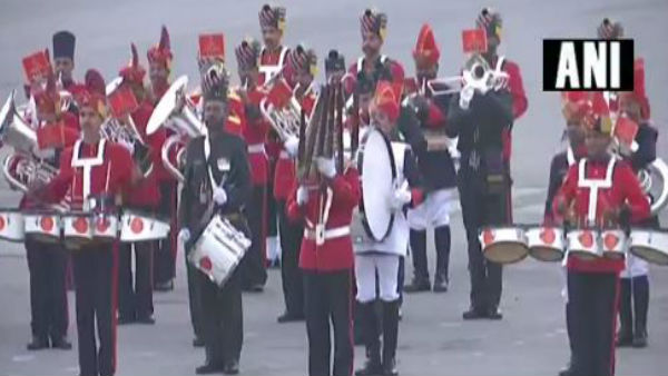 Video: Beating Retreat ceremony at Vijay Chowk, culmination of the 4-day long Republic Day celebrations. Video: Beating Retreat ceremony at Vijay Chowk, culmination of the 4-day long Republic Day celebrations.