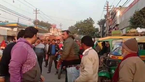 घटना के बाद व्यापारियों का गुस्सा भड़का