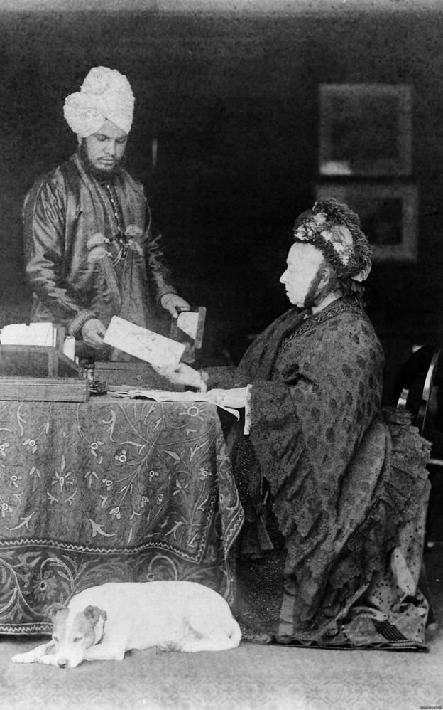VICTORIA & ABDUL VICTORIA & ABDUL