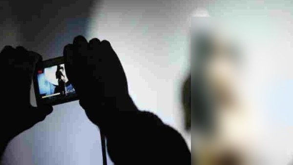 तीनों कैमरामैन के खिलाफ केस दर्ज