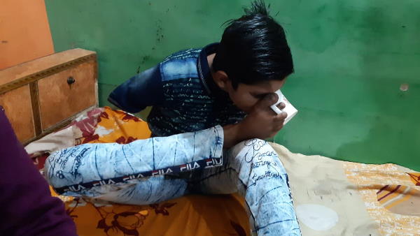 Abu of Etawah works with his legs inspirational story Abu of Etawah works with his legs inspirational story