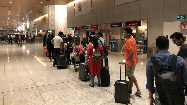 असमंजस की वजह से यात्री रहे परेशान