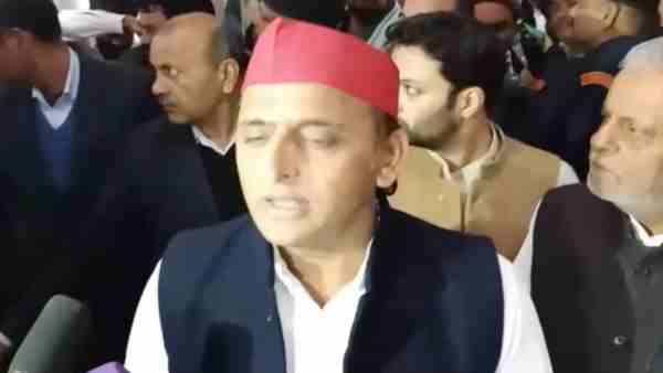 यात्रियों की संख्या छुपा रही है सरकार