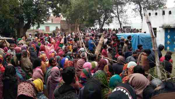 Five family members murdered in Prayagraj Five family members murdered in Prayagraj