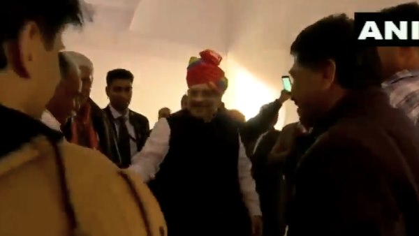Union Home Minister Amit Shah met Pakistani refugees, in Jodhpur Union Home Minister Amit Shah met Pakistani refugees, in Jodhpur