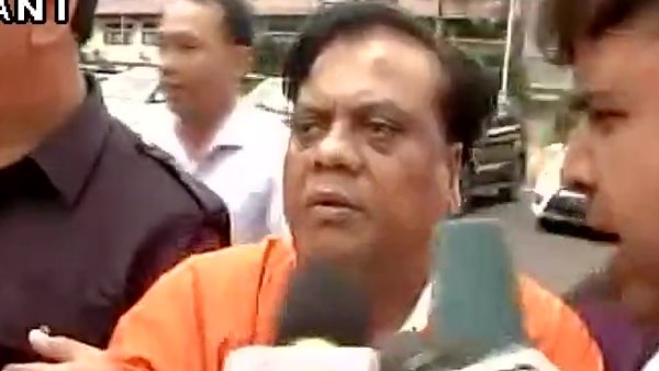 हाई-प्रोफाइल कैदी लेना चाहते हैं जानकारी