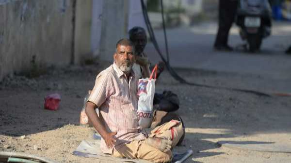Beggars will be jailed if they begged in outside temples Beggars will be jailed if they begged in outside temples