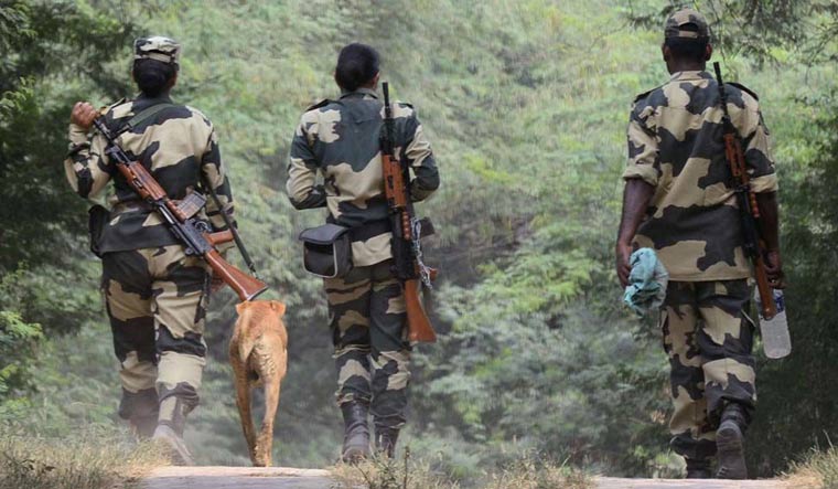 Drug Smuggling: 36 Kg Heroin seized on Pakistan border by BSF Drug Smuggling: 36 Kg Heroin seized on Pakistan border by BSF
