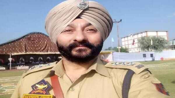 'पिछले साल भी देविंदर सिंह आतंकियों को लेकर जम्मू गया था