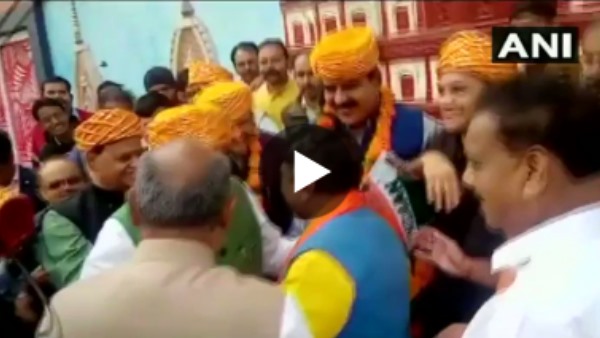 Digvijay Singh, Kailash Vijayvargiya Video Viral in Social media Digvijay Singh, Kailash Vijayvargiya Video Viral in Social media