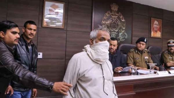 कानपुर से ट्रेन से गोरखपुर जाने की थी योजना