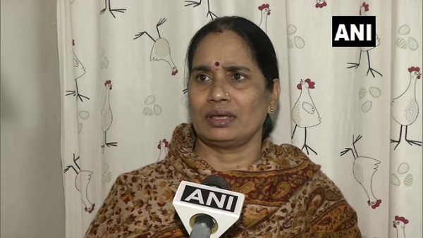 ये केवल फांसी में देरी करने का एक हथकंडा- आशा देवी