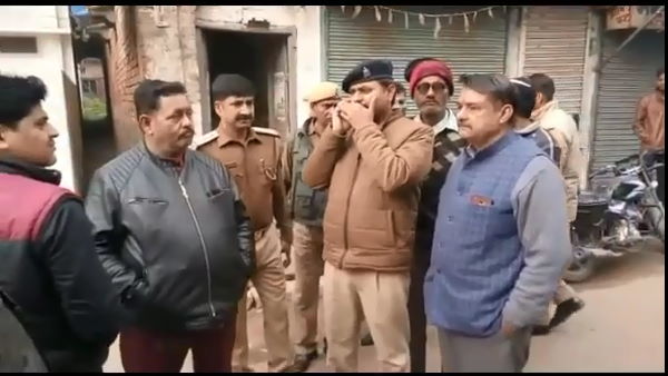 घर के अंदर मृत पड़े मिले सगे सिख भाई