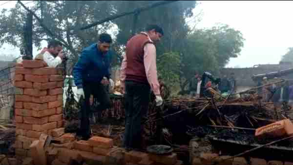 girl set fire herself because lover refused the marriage girl set fire herself because lover refused the marriage