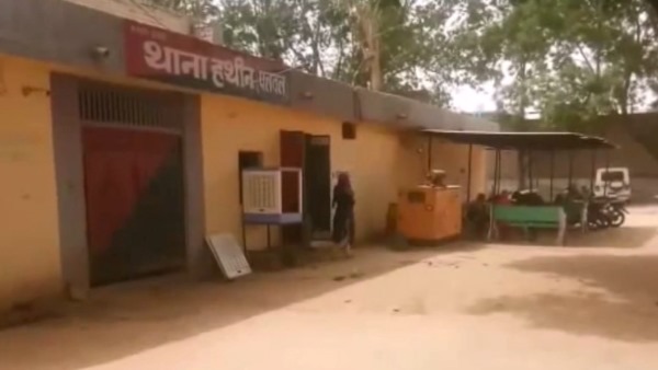 फरार आरोपितों की तलाश जारी