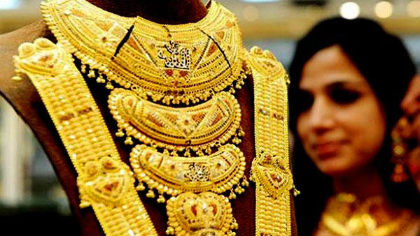 दिल्ली में सोने की कीमत में मामूली तेजी, वैश्विक बाजार में गिरा