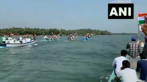 Karnataka, Mangaluru, protest, Citizenship Amendment Act, National Register of Citizens, CAA, NRC, video, कर्नाटक, मंगलुरु, विरोध प्रदर्शन, राष्ट्रीय नागरिकता रजिस्टर, सीएए, नागरिकता संशोधन कानून, वीडियो, सीएए, एनआरसी, वीडियो Karnataka, Mangaluru, protest, Citizenship Amendment Act, National Register of Citizens, CAA, NRC, video, कर्नाटक, मंगलुरु, विरोध प्रदर्शन, राष्ट्रीय नागरिकता रजिस्टर, सीएए, नागरिकता संशोधन कानून, वीडियो, सीएए, एनआरसी, वीडियो