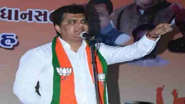 BJP MLA Ketan Inamdar has tendered his resignation from his post BJP MLA Ketan Inamdar has tendered his resignation from his post