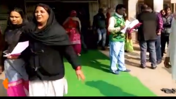 Kota Hospital case: Green carpet laid in welcome of health minister Raghu sharma Kota Hospital case: Green carpet laid in welcome of health minister Raghu sharma