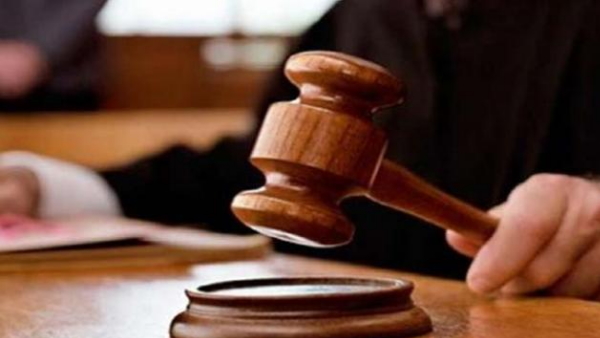 एक आरोपी ने खुद को बताया नाबालिग