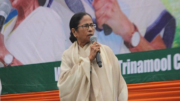 Chief Minister Mamata Banerjee inaugurates Durga Puja pandals across the West Bengal Chief Minister Mamata Banerjee inaugurates Durga Puja pandals across the West Bengal