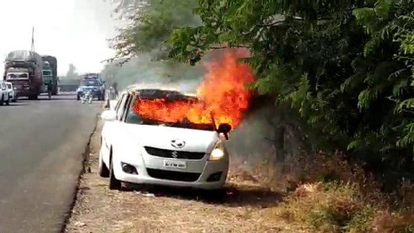 हाईवे पर कार में जिंदा जला ड्राइवर