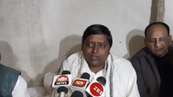विभाग ने नहीं सुनी तो धरने ने शुरू की पहरेदारी